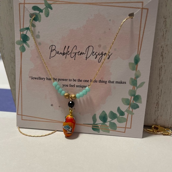 ✨Dainty crystal necklace- 4mm crystals- Polymerclay Pendant- gold plated chain - Picture 5 of 5